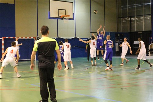 Les seniors garçons de Moret l’emportent sur la CTC Alliance Basket Sud77. Les seniors garçons de Moret l'emportent sur la CTC Alliance Basket Sud77.