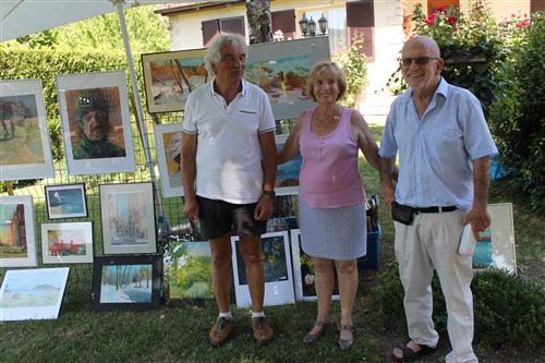 L'organisatrice Françoise Asselin, entourée de Christian Vergalli et de Marc Mérandon.