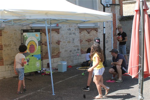 Kermesse de l'école de Villecerf.