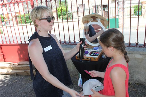 Stand maquillage à la kermesse de l'école de Villecerf.