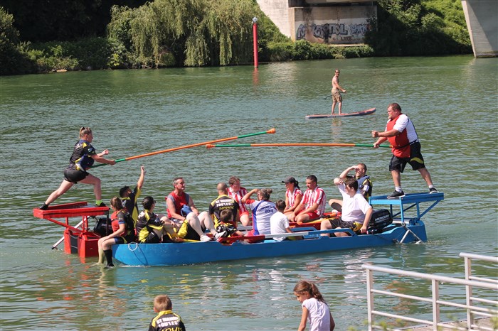 Pas de fête de l'Eau sans la joute.