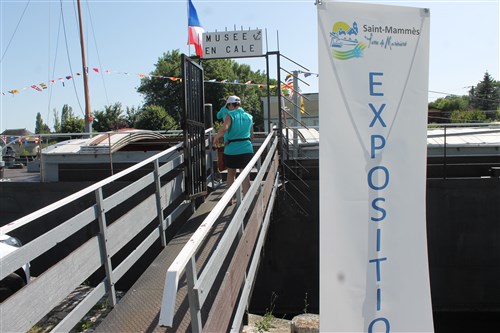 Pas de fête de l'Eau sans la péniche Jonor.