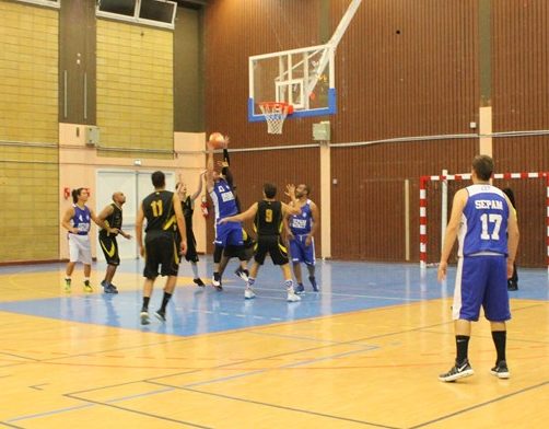 Basket : Les Seniors garçons de Moret s’impose à Dammarie. Basket : Les Sieniors garçons de Moret s'impose à Dammarie.